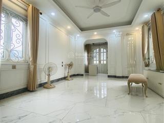 Vị trí 30m ra ô tô  nhà đẹp hoàn hảo đến khó tin