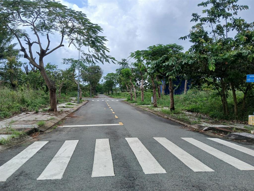 Bán 3 lô góc hai mặt tiền tại kdc cát lái, vị trí đắc địa, giá đầu tư