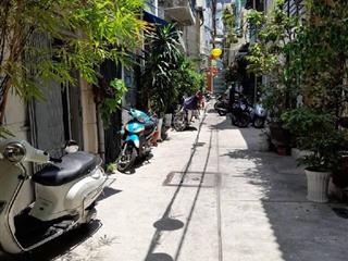 Bán nhà q1 giá 6.8 ty đuong võ văn kiệt nha khu trung tâm đương rông thênh thang