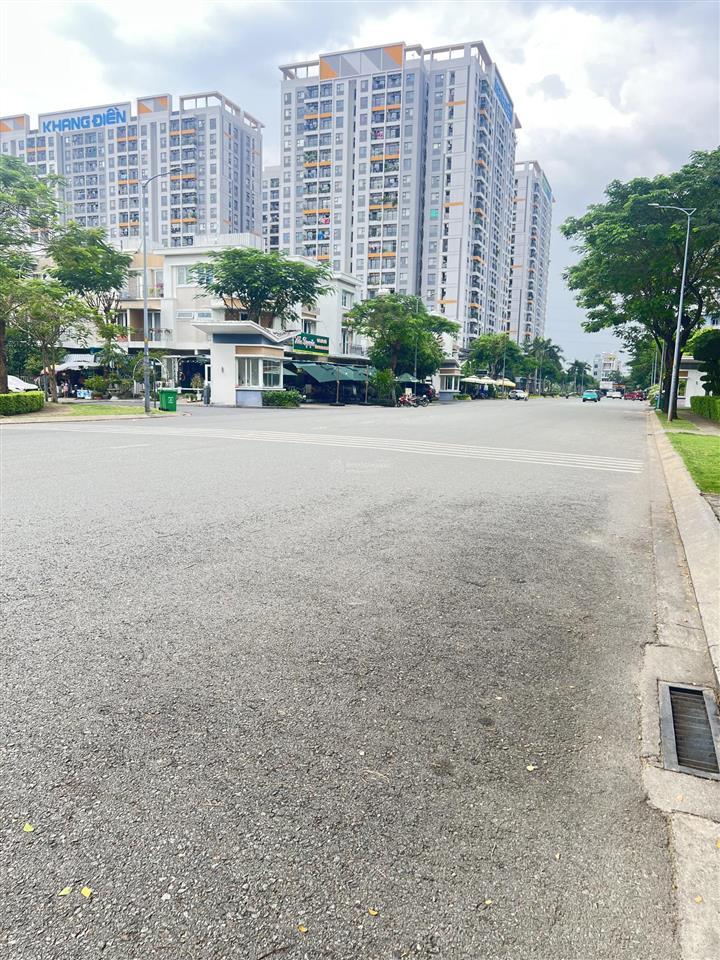 Nha 5tầng kdc phong phú 4 (5x20) 100m sổ hồng roêng giá nhỉn 8tỷ