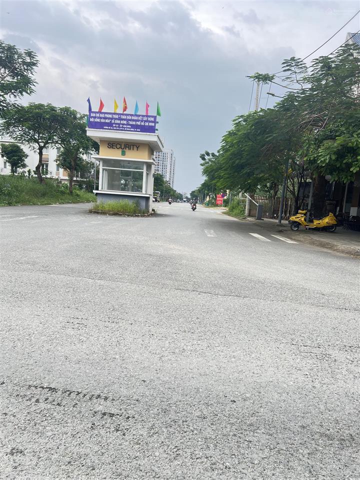 Nha 5tầng kdc phong phú 4 (5x20) 100m sổ hồng roêng giá nhỉn 8tỷ