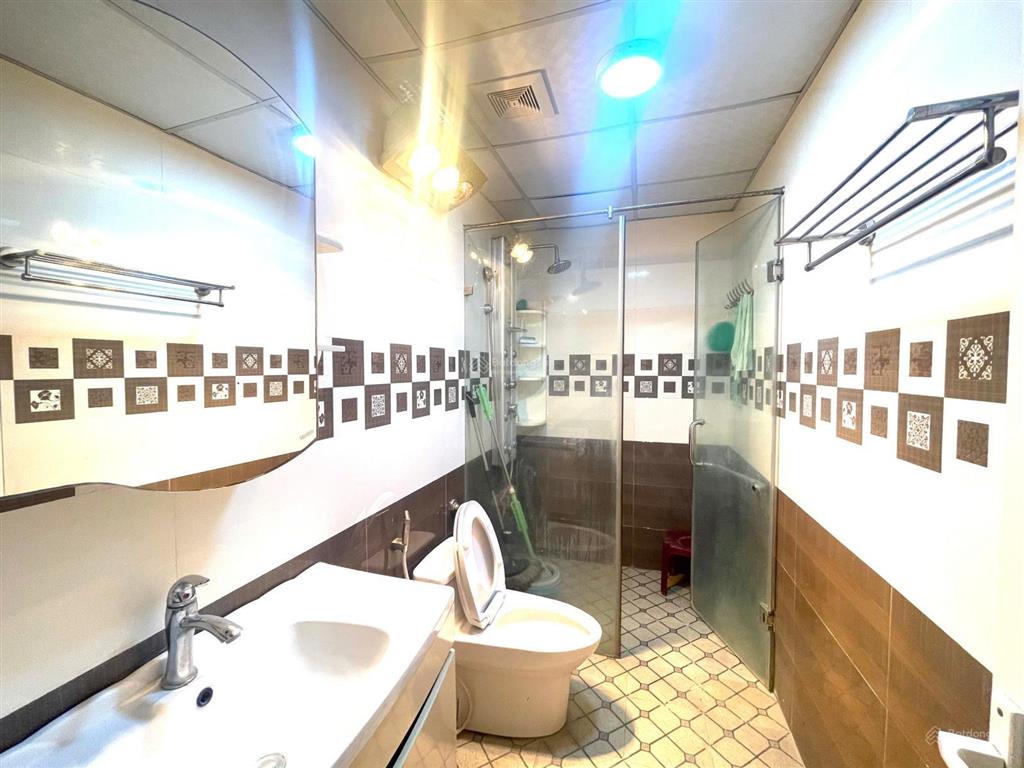 Cho thuê căn hộ 3pn 150m2 vinaconex hồ tùng mậu cạnh ngay goldmark city, giá 15tr giá tốt