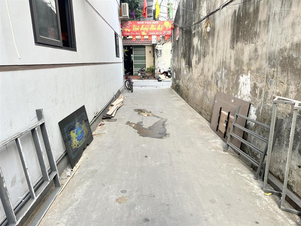 Chủ cần nên để zá tốt 100m có 3.2 mặt tiền 6m  ngõ ô tô sát trục chính làng  mai đình ss