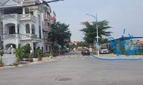 LÔ GÓC, Ô TÔ TRÁNH, HẠ TẦNG ĐỒNG BỘ, CÁCH ĐHQG 1KM, ĐH FPT 2.5KM, METRO 350M, CHỈ 2.8 TỶ