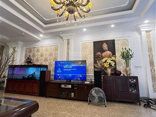 Nhà mặt ngõ cách 10m ra phố thái hà  diện tích đẹp  2 view thoáng vĩnh viễn.