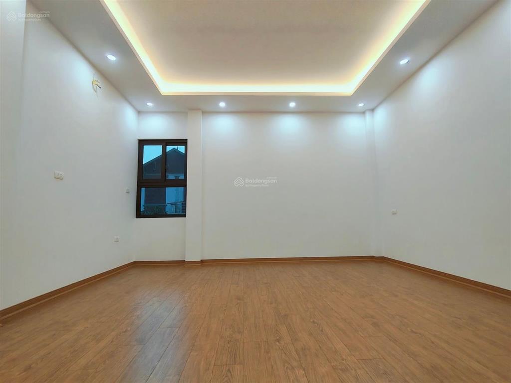 Đẹp nhất nam từ liêm 40m, 5tầng trên 6 tỷ, thang máy, ôtô, kinh doanh