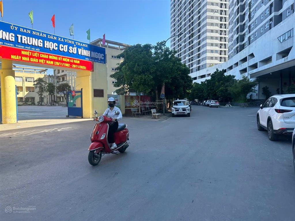 Chính chủ gửi bán nhà 4 tầng 55m2  ngõ thông  ô tô vào nhà tại vĩnh ngọc chân đế toà intracom