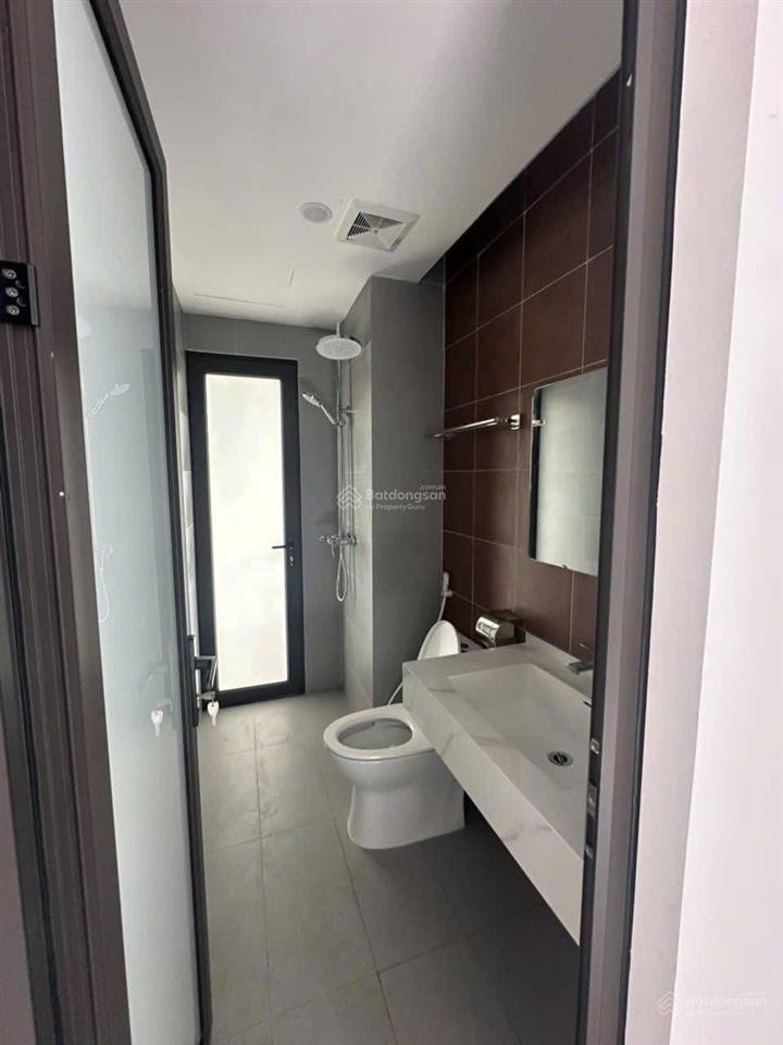 Chính chủ gửi bán nhà 3 tầng tại phương trạch vĩnh ngọc  lô góc  vị trí đẹp gần cầu nhật tân.