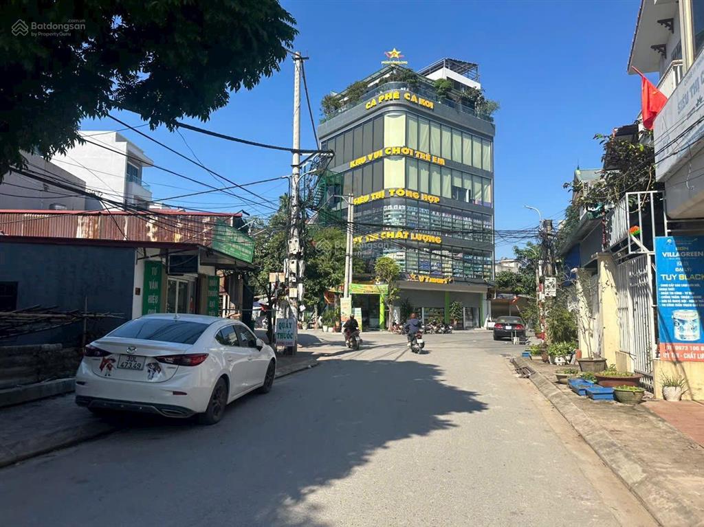 C.chủ gửi bán nhà 3 tầng 62m2 tại ngọc chivĩnh ngọc.ngay chân cầu nhật tân.ngõ thôngoto vào nhà