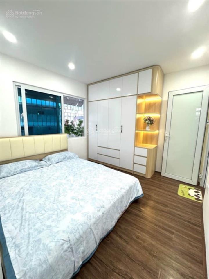 Mặt phố  ô tô đỗ  tập thể trung tâm, hai bà trưng  thoáng sáng ngập tràn  full nội thất