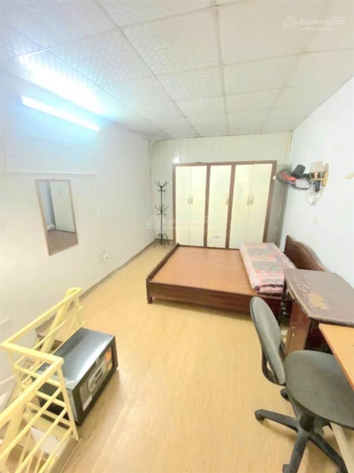 Thật nhanh tay  tập thể mặt phố  trung tâm hoàn kiếm  một bước qua hồ gươm  thông tầng