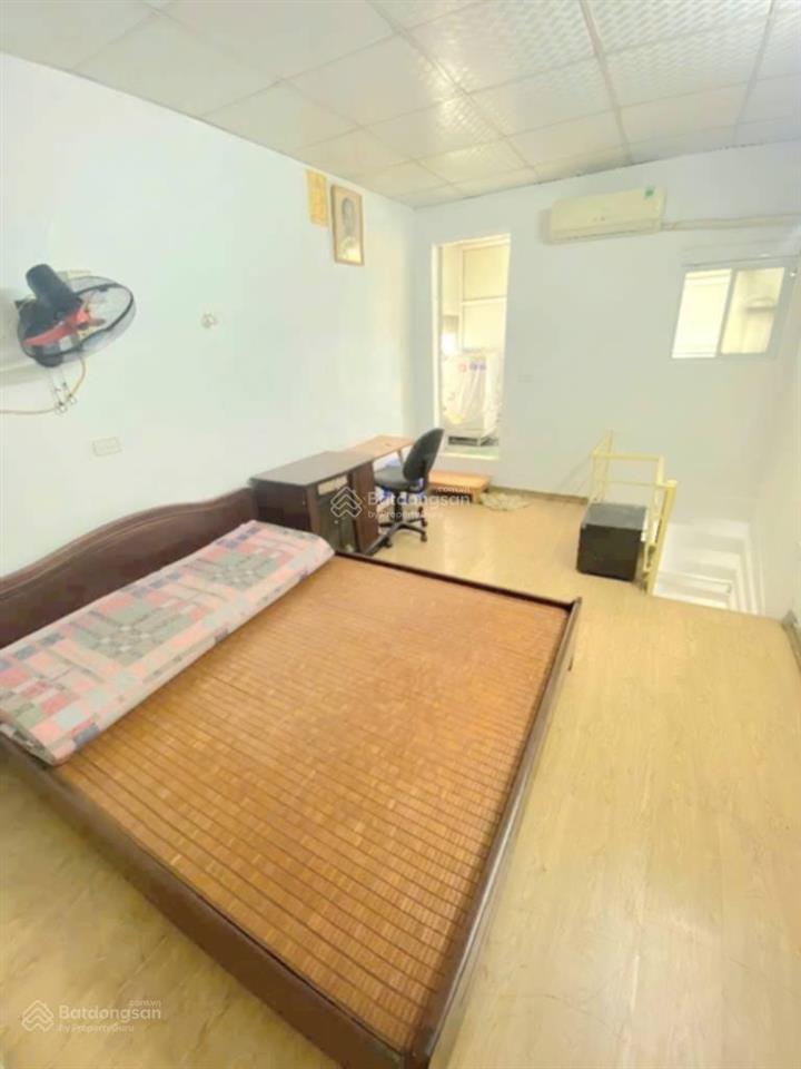 Thật nhanh tay  tập thể mặt phố  trung tâm hoàn kiếm  một bước qua hồ gươm  thông tầng