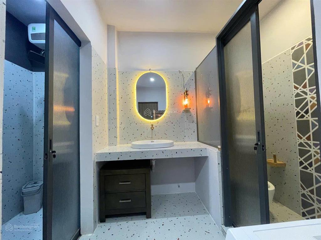 Cho thuê căn hộ 1pn tại võ văn tần quận 3 gần vòng xoay dân chủ, phố đi bộ bùi viện, dinh độc