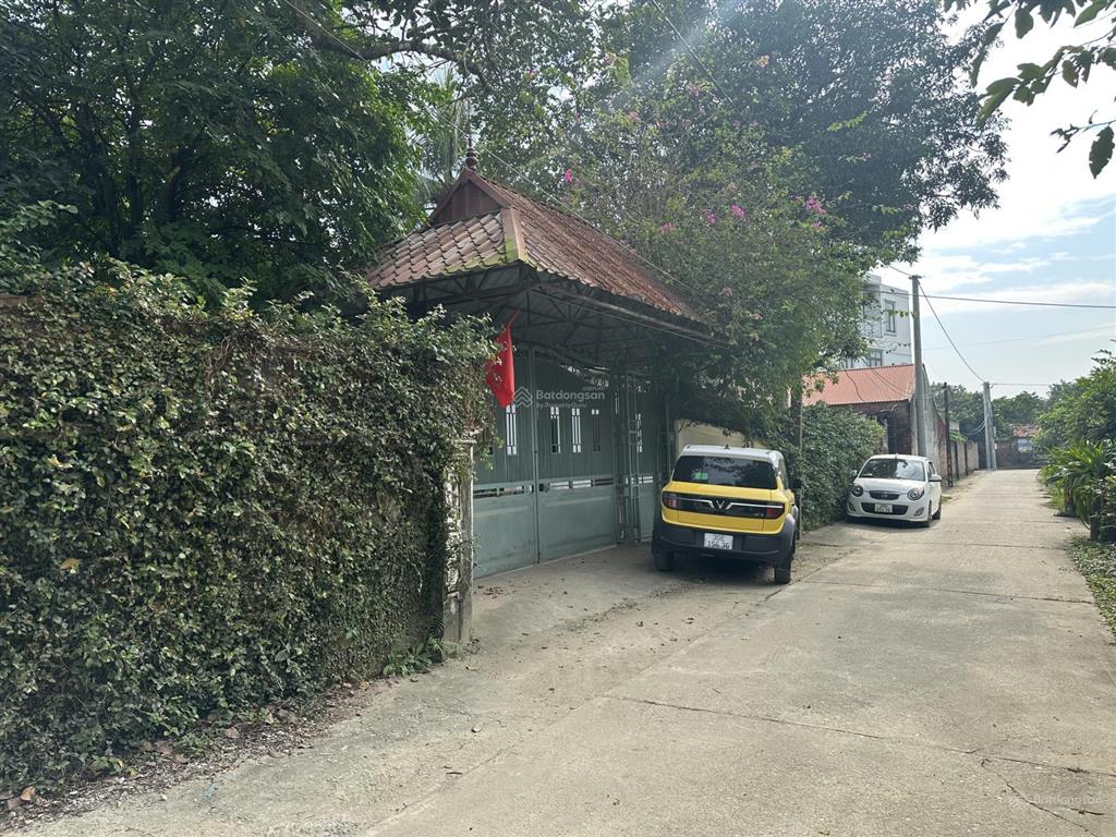 Biệt thự sân vườn kề bên hàng xóm vua hài đất bắc