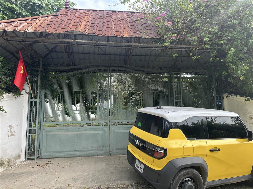 Biệt thự sân vườn kề bên hàng xóm vua hài đất bắc