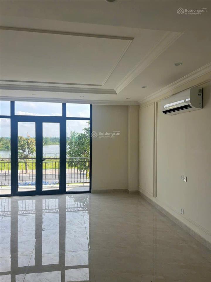 Cho thuê shophouse vinhomes royal island, 12 triệu, 120m2, 4 tầng, 2pn, 4wc