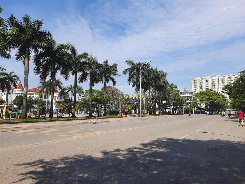 Đất vuông 73m2 tam bình, hẻm rộng xe oto ngủ ,giá 3.xtỷ