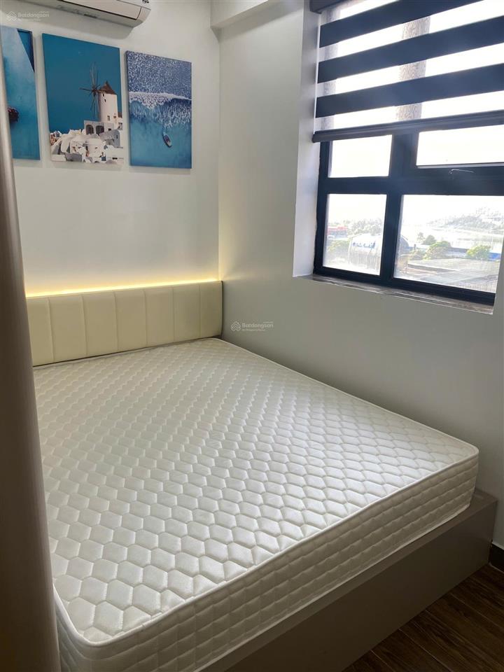 Chính chủ bán gấp ch 70.5m2 (3pn+2wc), tầng trung, đầy đủ nội thất mới đẹp, cowaelmic198 ng tuân