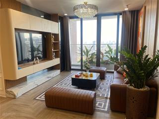 Chính chủ bán ch bohemia siêu phẩm 135m (3pn+2wc), nội thất mới nét căng, hướng đn đón nắng cực đẹp