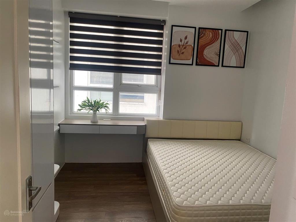 Chính chủ bán cc riverside garden 83m2 (3pn+2wc), hướng đn nắng đẹp, đầy đủ nội thất mới keng8 tỷ