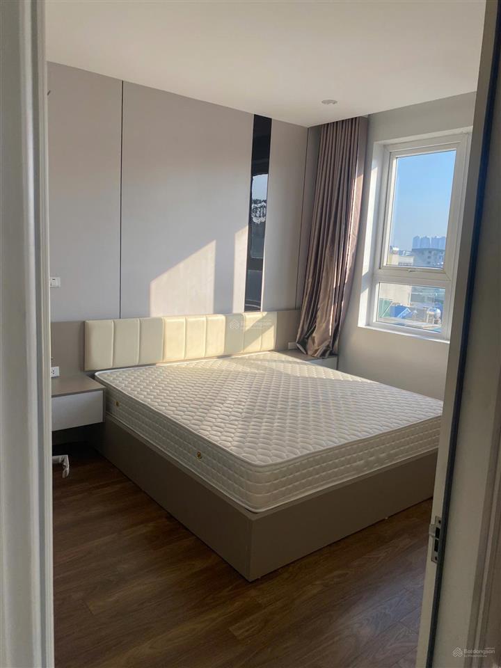 Chính chủ bán cc riverside garden 83m2 (3pn+2wc), hướng đn nắng đẹp, đầy đủ nội thất mới keng8 tỷ