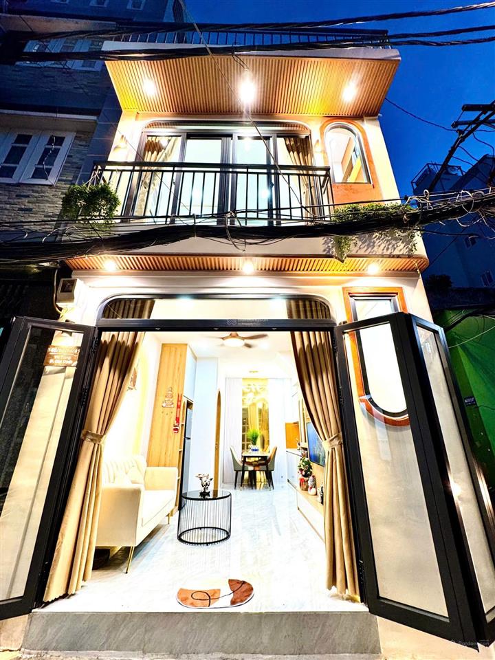 Nhà hẻm xe hơi sát quận 1 sổ vuông kết cấu mới 20m9 giá chỉ hơn 4 tỷ