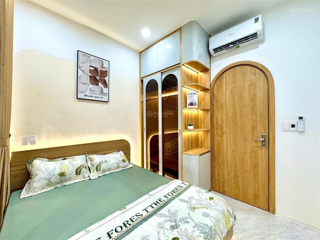 Nhà hẻm xe hơi sát quận 1 sổ vuông kết cấu mới 20m9 giá chỉ hơn 4 tỷ