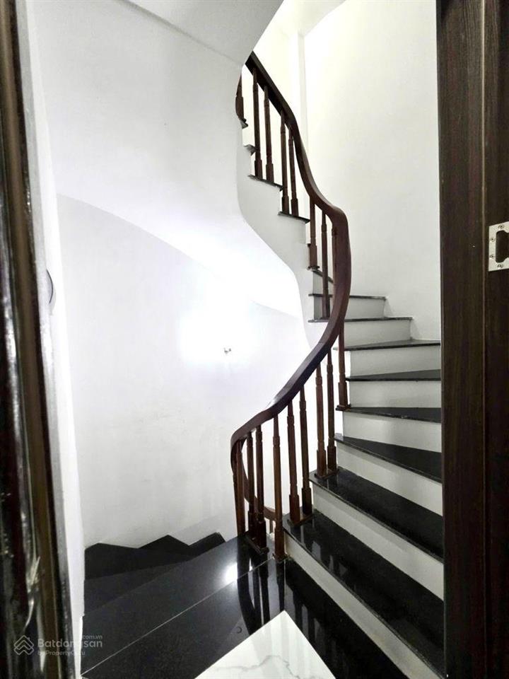 Bán nhà từ liêm 35m2, 5 tầng, mt 4,5m chỉ 5,8 tỷ.