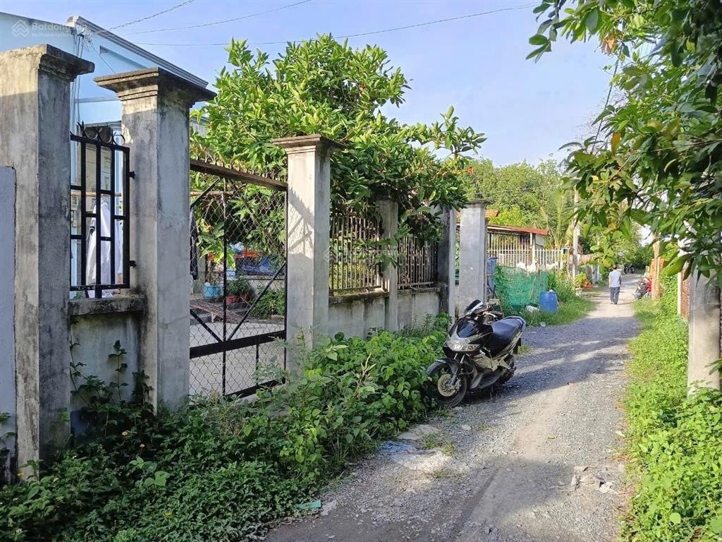 Bán nhà gần 300m2 thổ cư, 6 phòng trọ