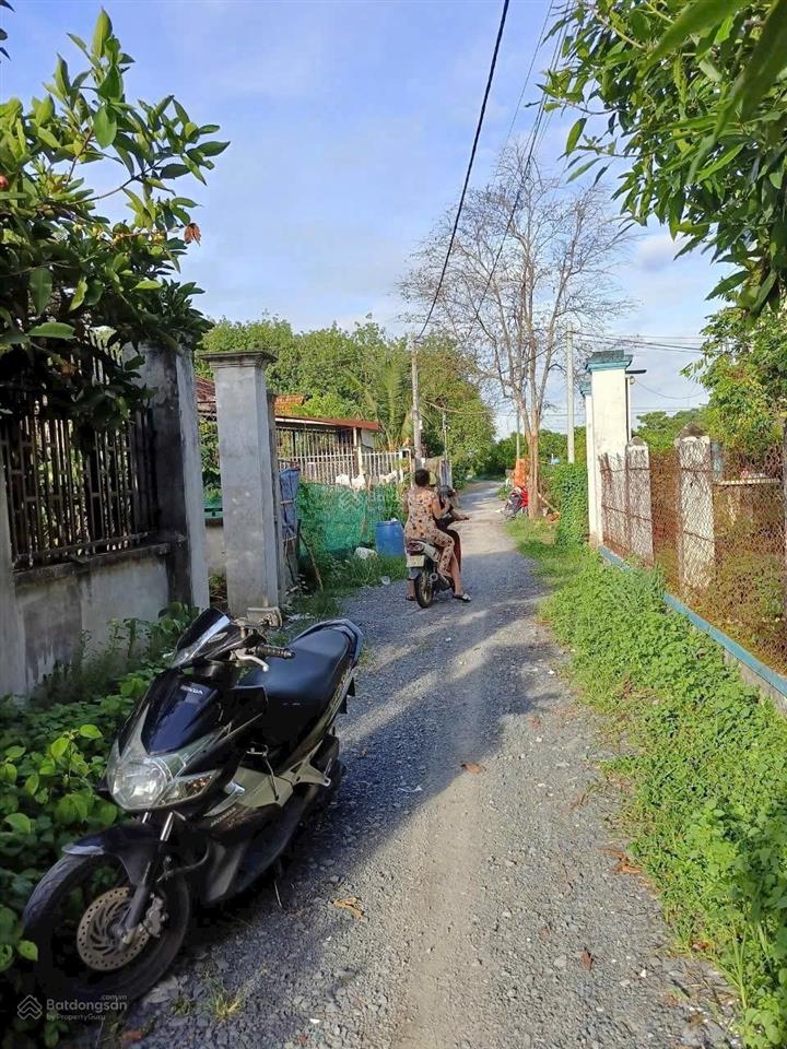 Bán nhà gần 300m2 thổ cư, 6 phòng trọ