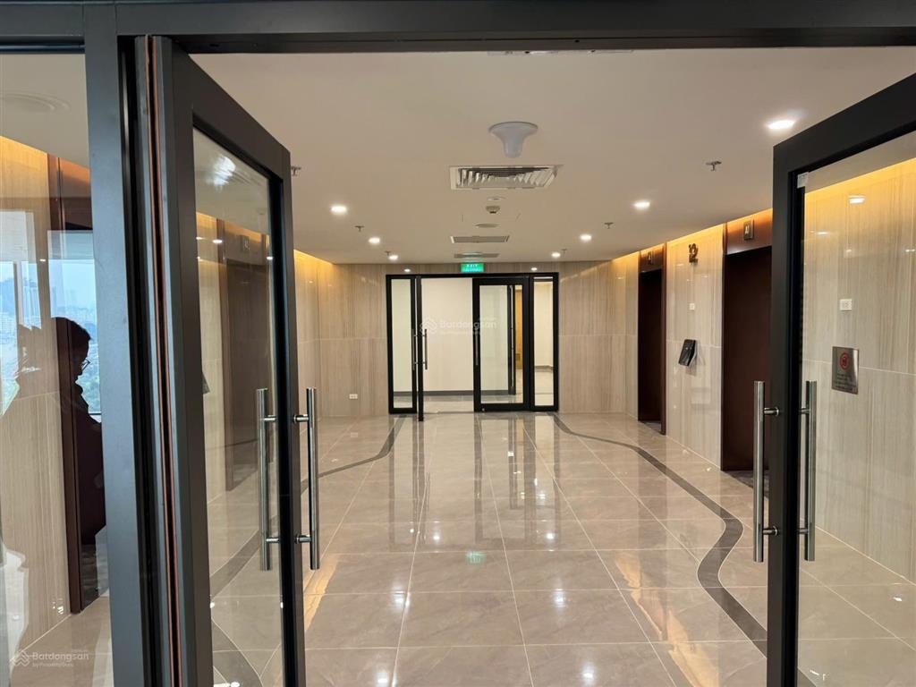 Sở hữu văn phòng dòng tiền ổn định mỗi tháng tại goldmark city! có ngay sổ đỏ từng căn!! giá 5xtr