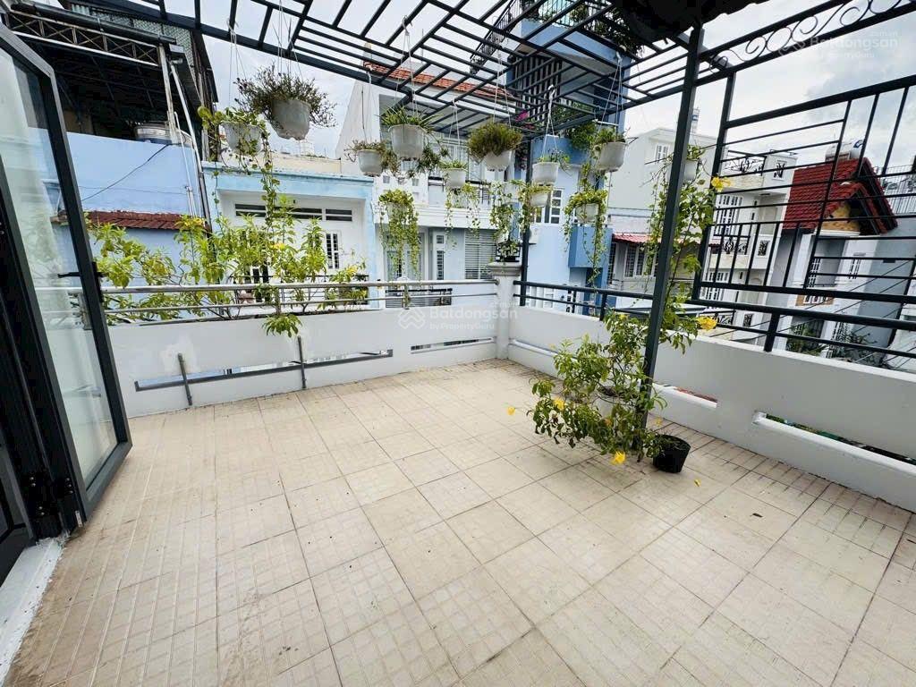 Bán nhà 4 tầngbtctnguyễn kiệm  p. đức nhuận q. phú nhuận( cũ p.4) hxtgiá 5tỷ nhỉnh