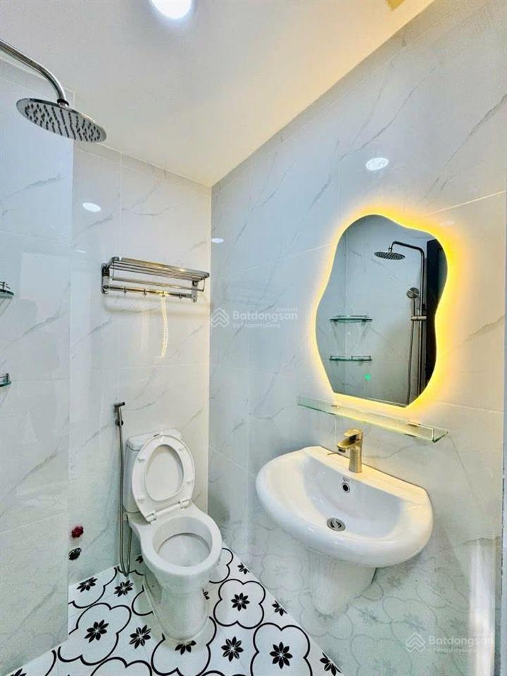 Bán nhà 5 tầnghxhbtctnguyễn kiệm  p. đức nhuận q. phú nhuận(cũ p.4) hxhgiá 8 tỷ nhỉnh còn tl