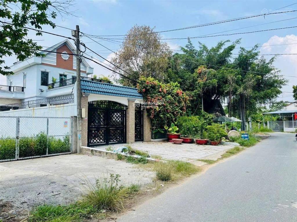 Đất mặt tiền rộng đồng bà canh, xuân thới sơn, hóc môn. dt 80,7m2 full thổ sổ riêng giá chỉ 1.8 tỷ