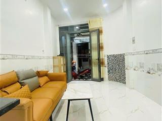 Nhà đẹp căn góc  3 tầng  4 phòng ngủ  lý thái tổ