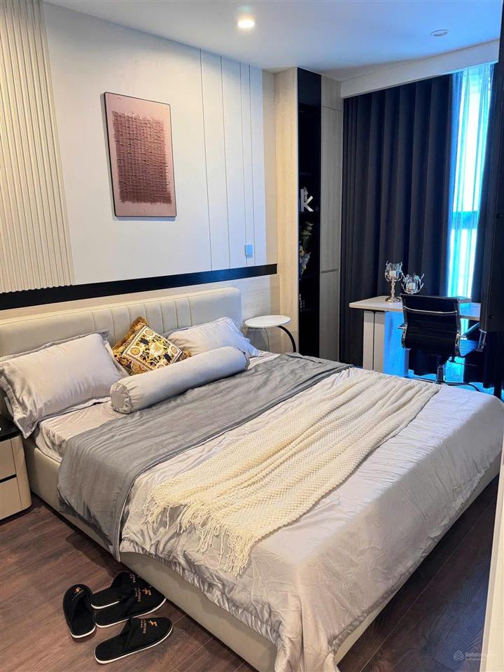 Cần tiền bán gấp căn 1pn filmore, 45m2 full nội thất view sông hàn, sổ hồng lâu dài