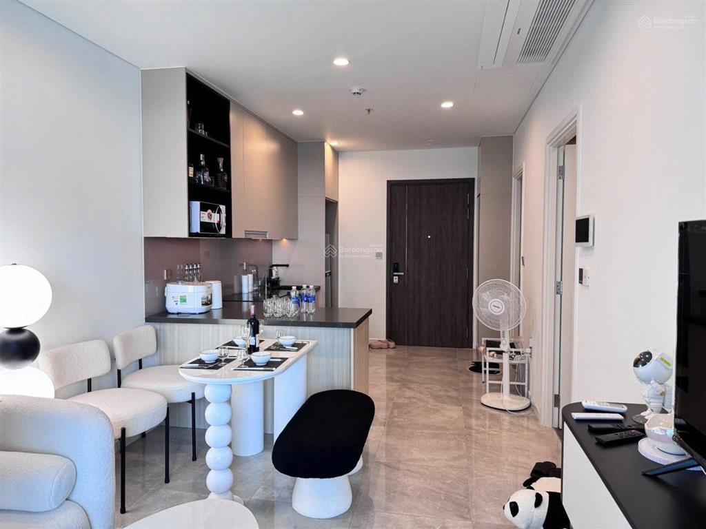 Cần tiền bán gấp căn 1pn filmore, 45m2 full nội thất view sông hàn, sổ hồng lâu dài