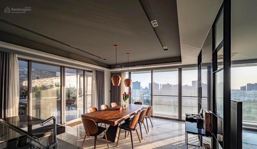 Chuyển công tác nên tôi cần bán gấp căn hộ tầng cao 4pn 179m2 the opera thủ thiêm 80 tỷ