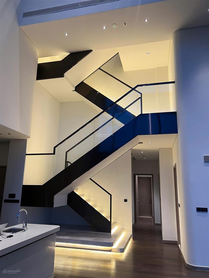 Chính chủ bán nhanh căn hộ penthouse la casa vạn phát hưng, 500m2, 18,6 tỷ