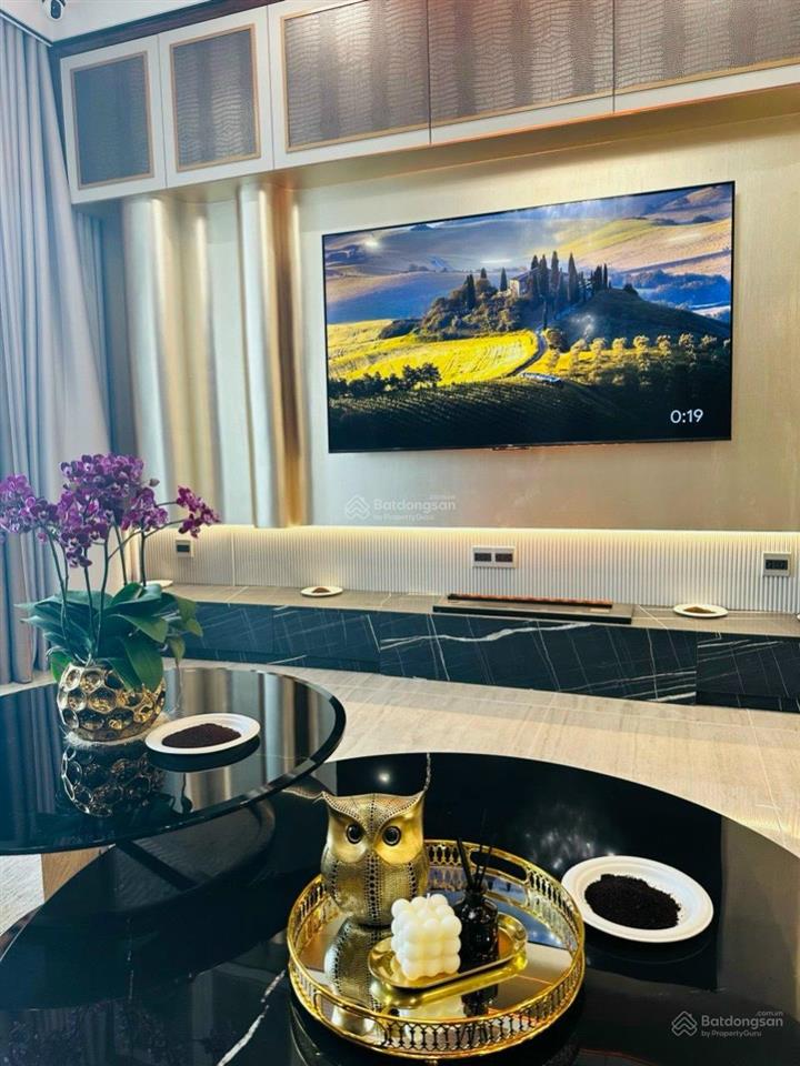 Chính chủ cần bán nhanh căn hộ hạng sang eaton park 79m2 giá 8.2tỷ.  0906 126 ***