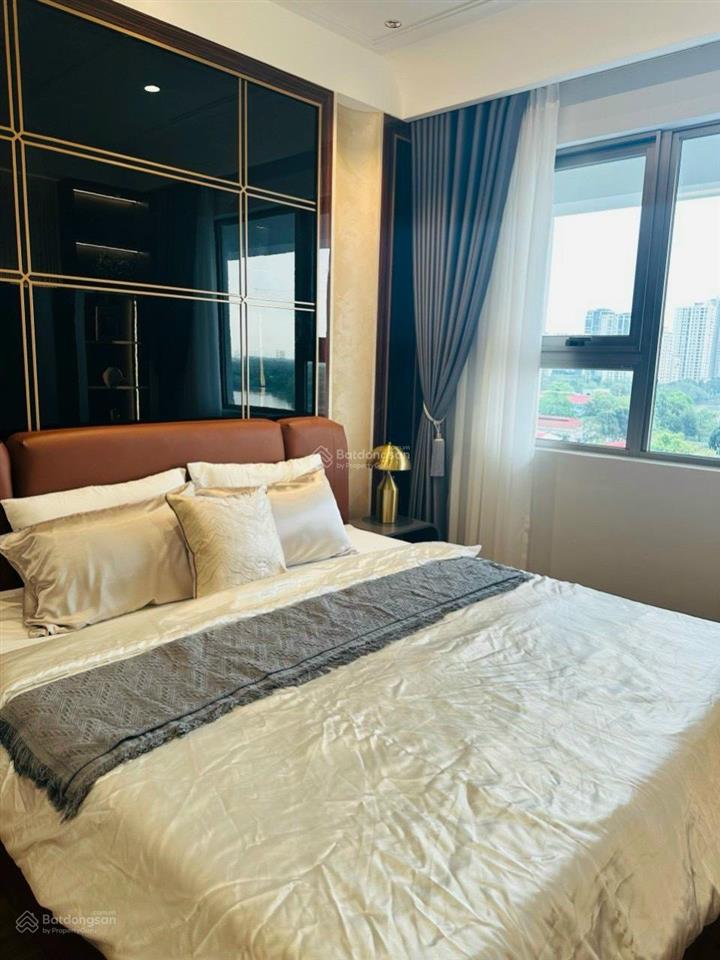 Chính chủ cần bán nhanh căn hộ hạng sang eaton park 79m2 giá 8.2tỷ.  0906 126 ***