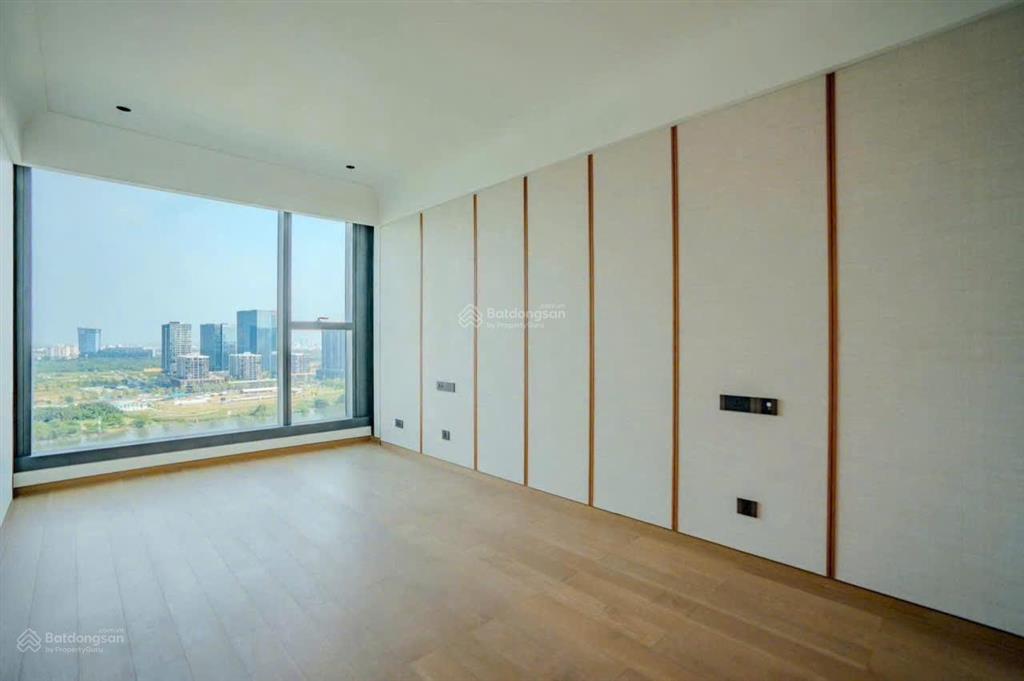 Chuyển nhượng gấp căn hộ cao cấp eaton park chính chủ 3 phòng ngủ 2wc 100m2 15.95 tỷ  0906 126 ***