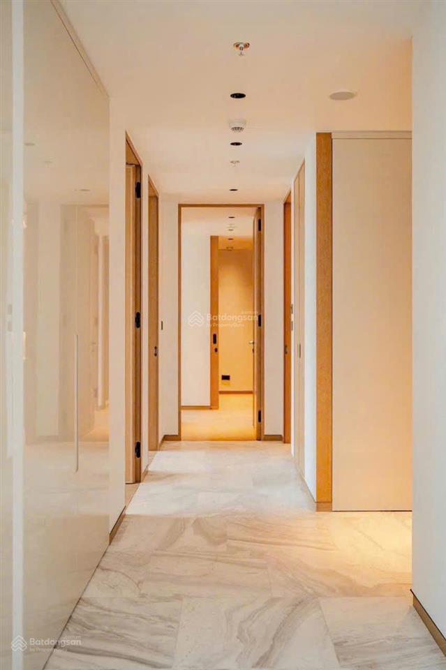 Chuyển nhượng gấp căn hộ cao cấp eaton park chính chủ 3 phòng ngủ 2wc 100m2 15.95 tỷ  0906 126 ***
