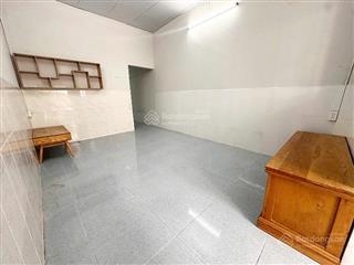 Cho thuê nhà 1 trệt 4pn  4m x 20m  hxh hoàng hoa thám, bình thạnh