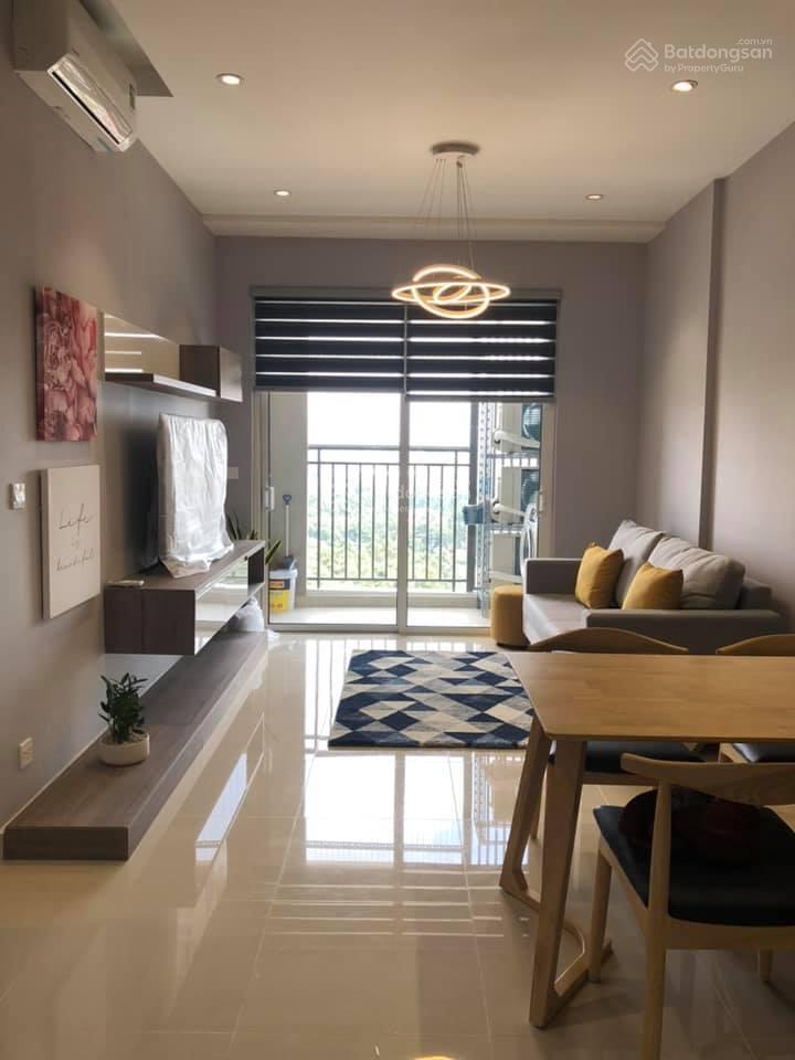 Gia đình bán căn góc 312 lạc long quận q.11. dt 69m2 2p 2wc. giá 2,98 tỷ.  0705 098 ***