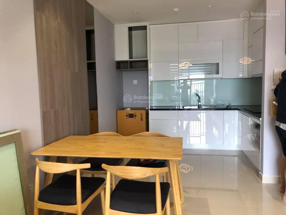 Gia đình bán căn góc 312 lạc long quận q.11. dt 69m2 2p 2wc. giá 2,98 tỷ.  0705 098 ***