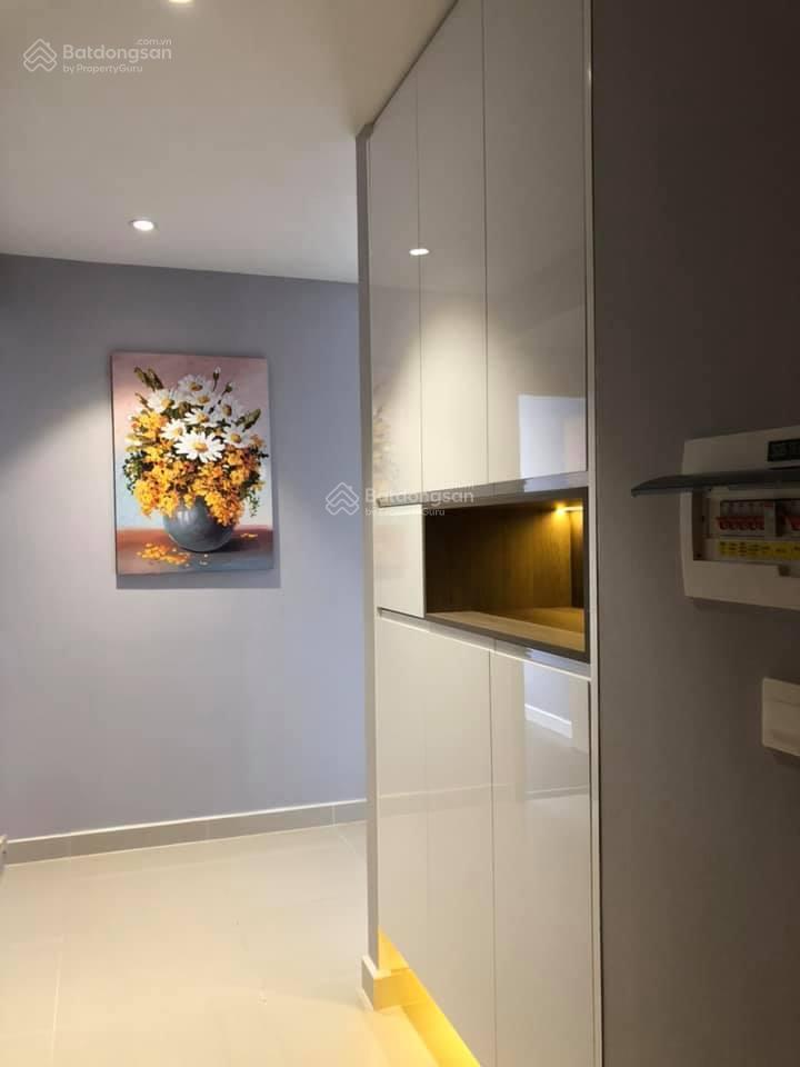 Gia đình bán căn góc 312 lạc long quận q.11. dt 69m2 2p 2wc. giá 2,98 tỷ.  0705 098 ***