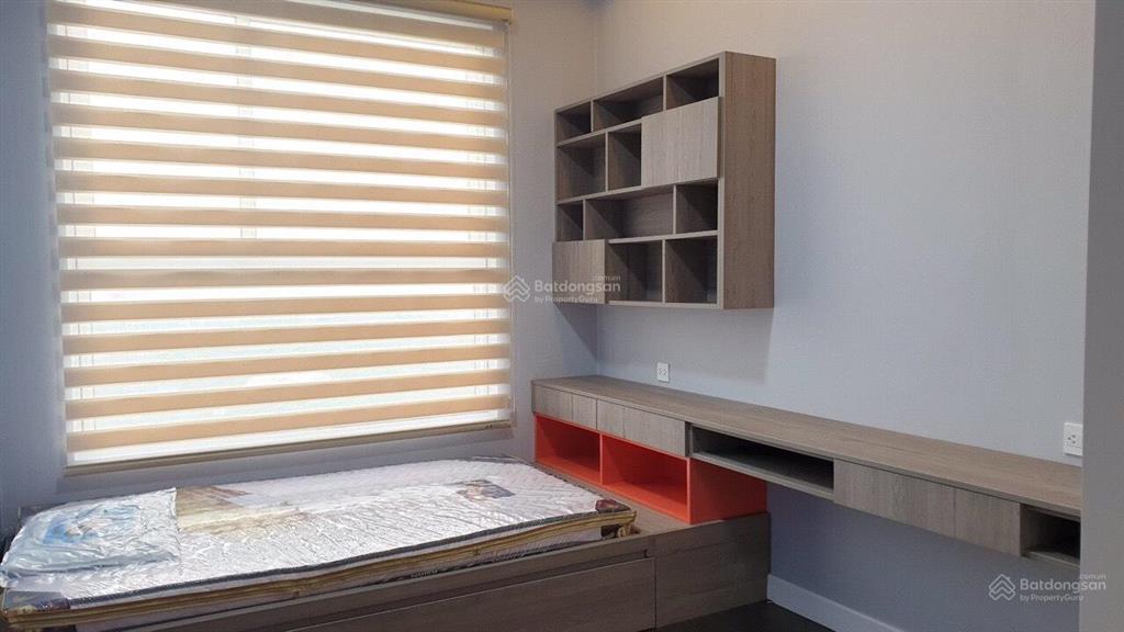 Gia đình bán căn góc 312 lạc long quận q.11. dt 69m2 2p 2wc. giá 2,98 tỷ.  0705 098 ***