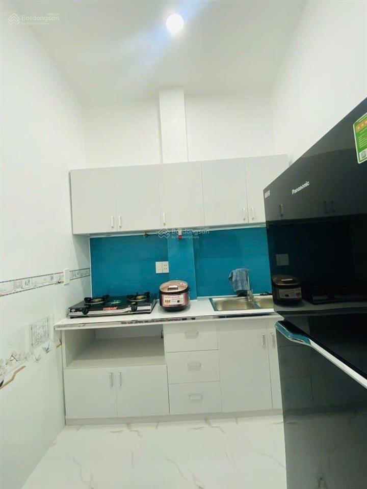 Nhà đẹp căn góc  3 tầng  4 phòng ngủ  lý thái tổ