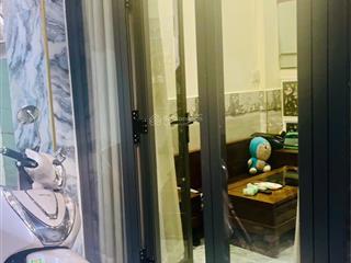 Do muốn chuyển sang căn hộ cc , mình cần bán căn nhà đường đoàn văn bơ, p. xóm chiếu, q.4